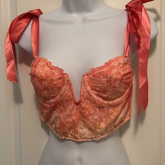 Beautiful summer top size M - Picture 3 of 6